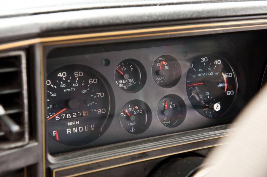  Chevrolet El Camino Black Knight 1978 года  (фото 5 из 17)